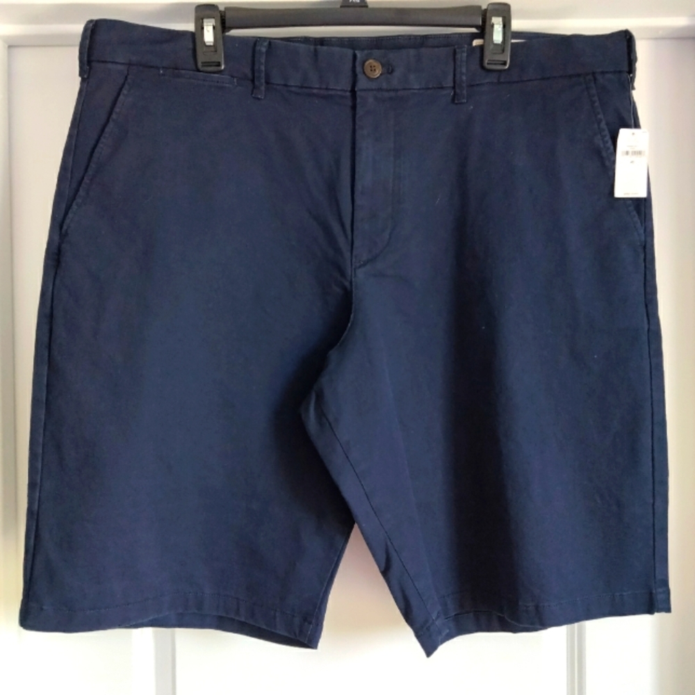 NWT 40 GAP 12" Navy Blue Khaki Bermuda Shorts NEW